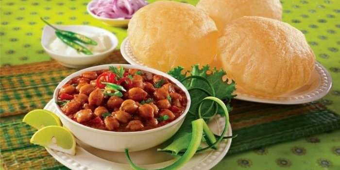 Chola bhature feast